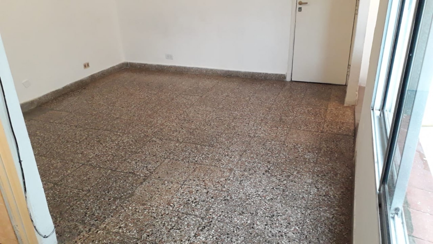 OPORTUNIDAD VENTA DPTO 2 AMB